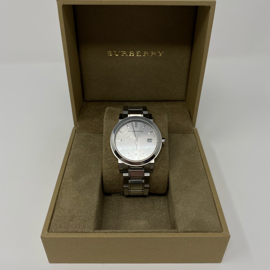 Burberry Watch Preowned Condition Needs Battery